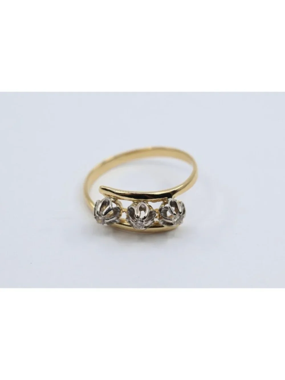 Unique 18K Two Tone Multi Color Gold Designer 3 Stone Diamond Ring - Size 7.50